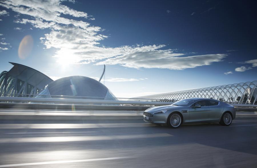  Aston Martin Rapide 2010 года  (фото 98 из 190)